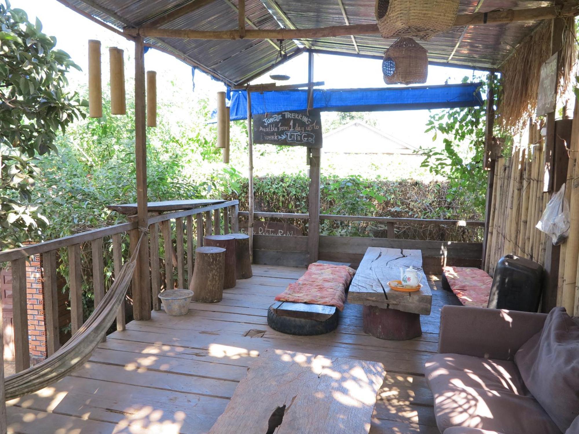 Ratanakiri Homestay & Jungle Trek Banlung Екстер'єр фото