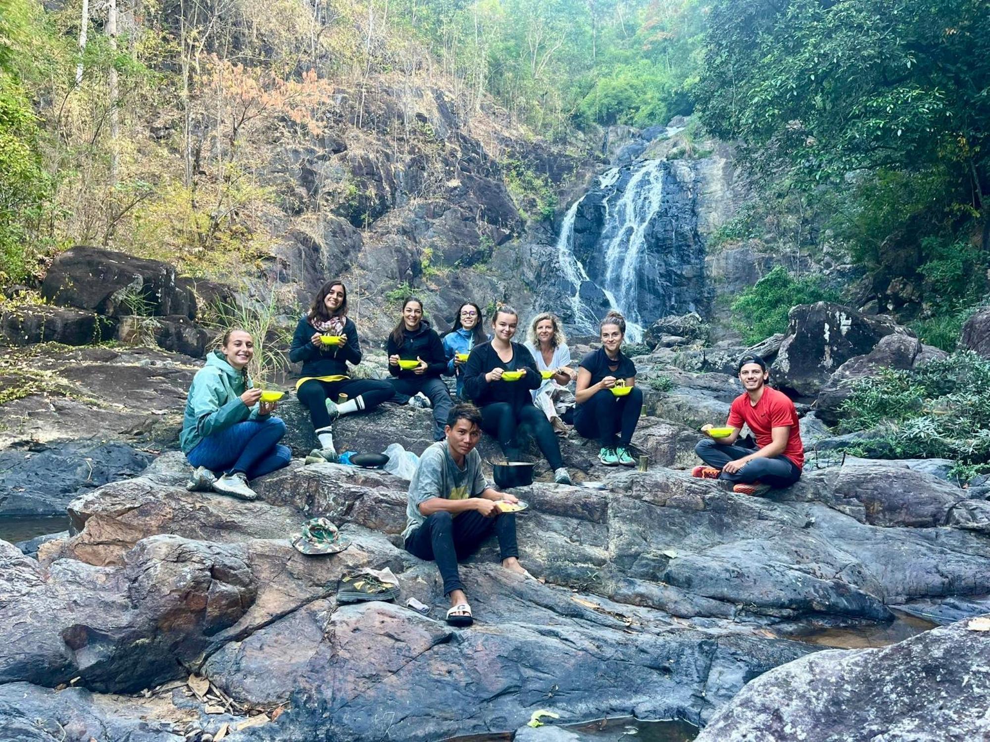 Ratanakiri Homestay & Jungle Trek Banlung Екстер'єр фото