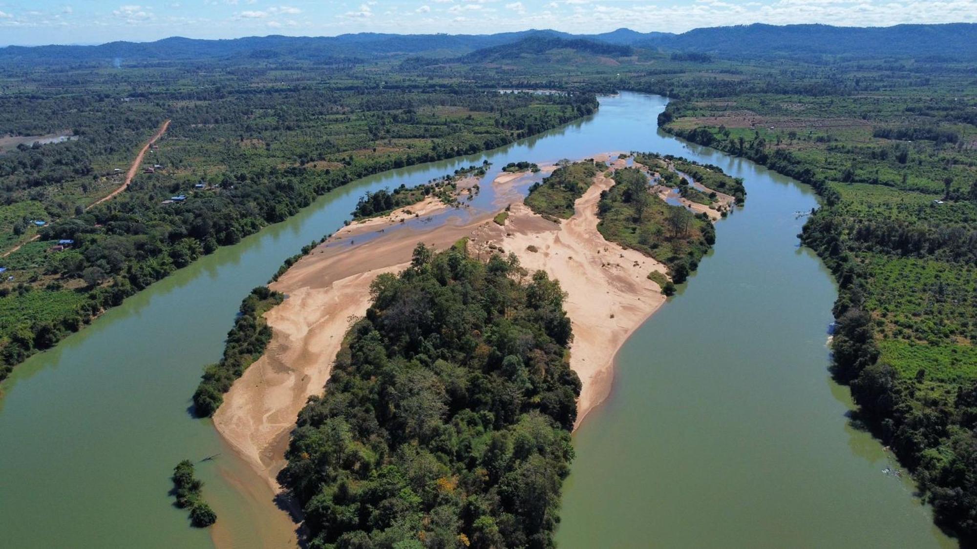Ratanakiri Homestay & Jungle Trek Banlung Екстер'єр фото
