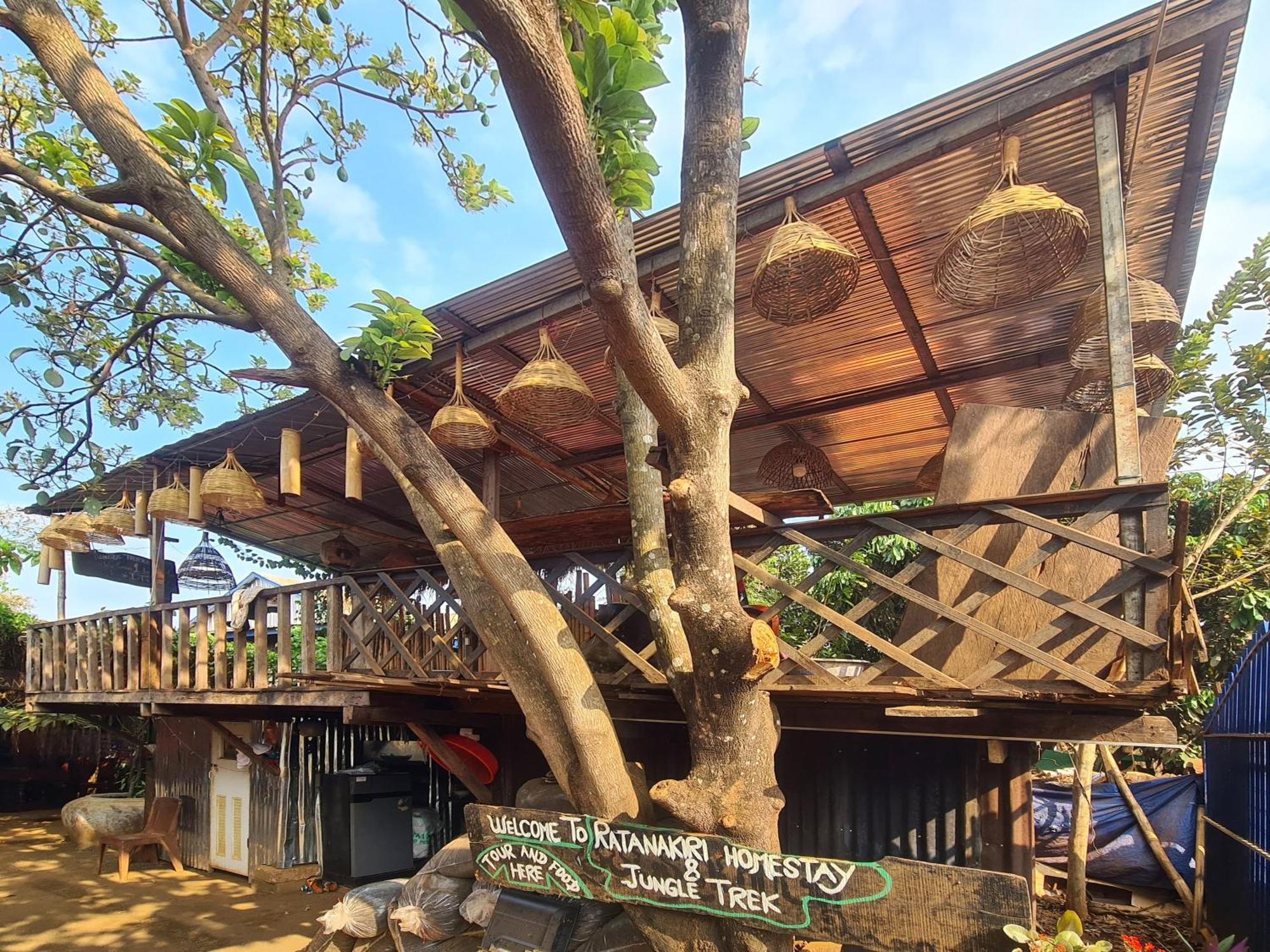 Ratanakiri Homestay & Jungle Trek Banlung Екстер'єр фото